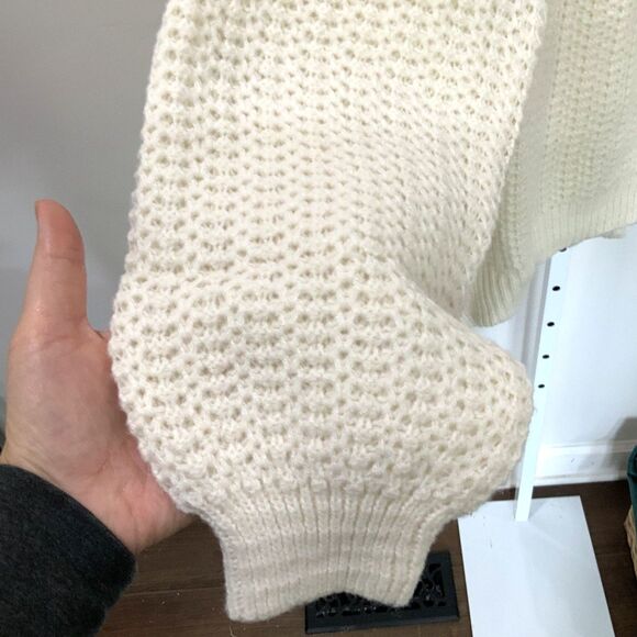 NWT!! CREAM V-Neck Balloon Sleeve Sweater By SO (Sonoma) in XL - Picture 3 of 7